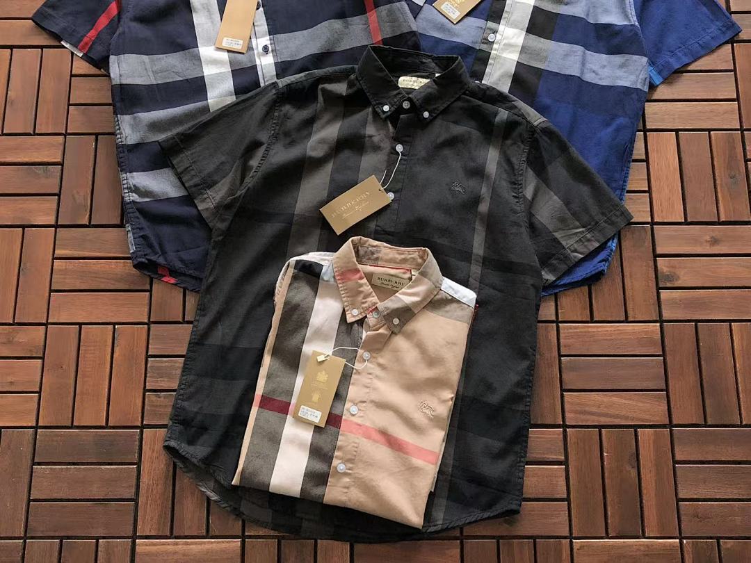 Burberry T-SHIRT