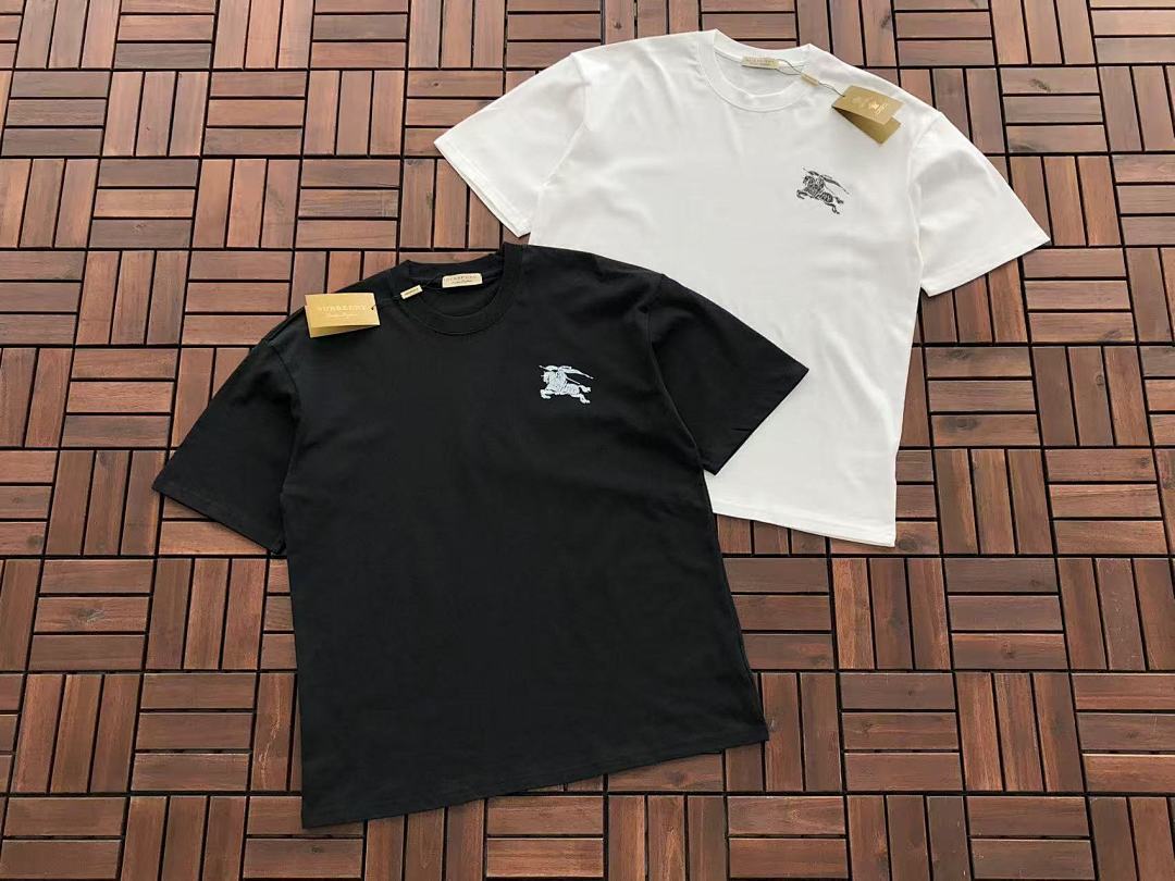 Burberry T-SHIRT