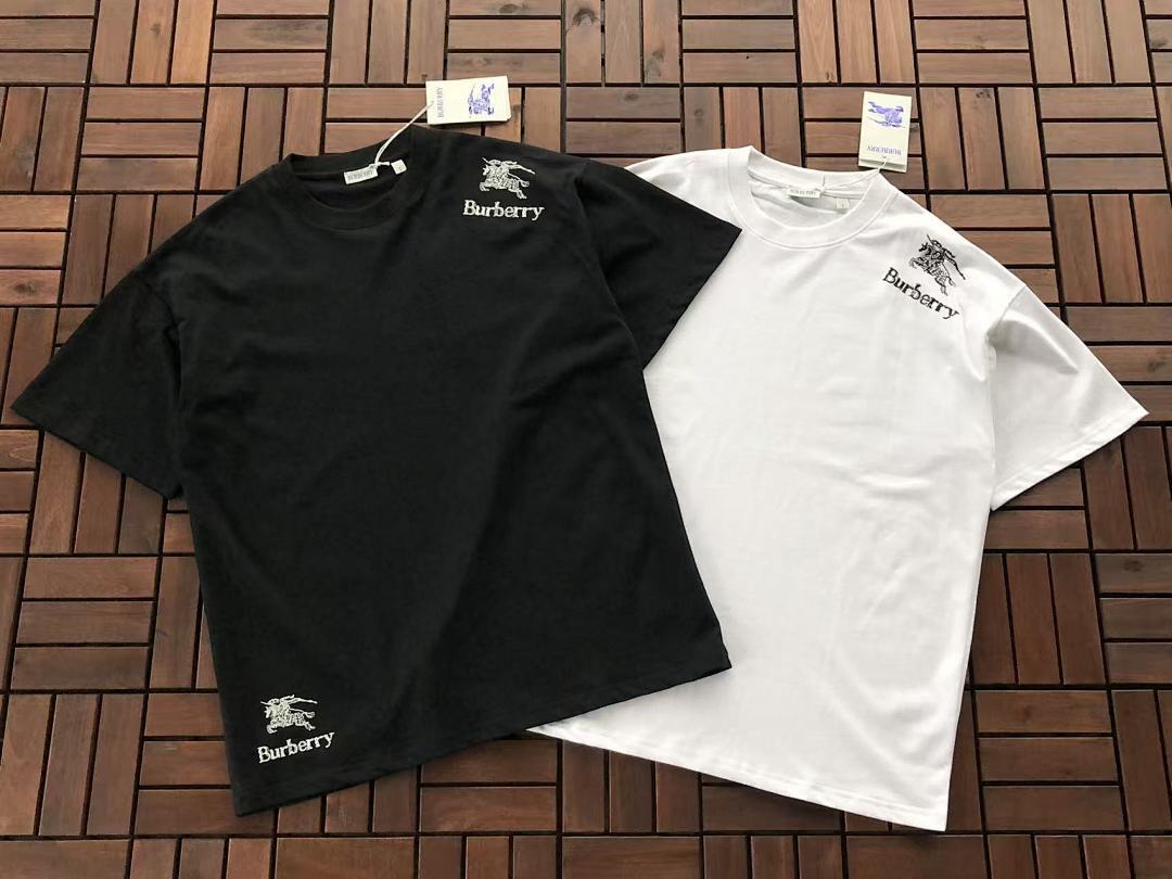 Burberry T-SHIRT