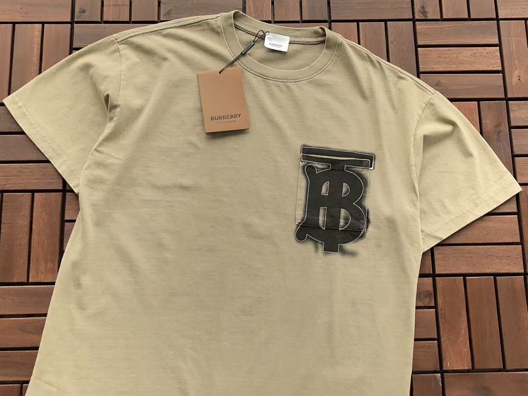 Burberry T-SHIRT