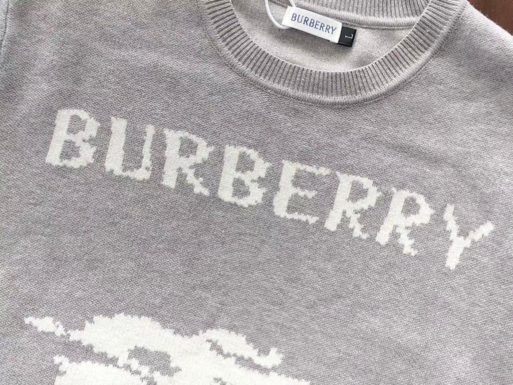 Burberry SWEATER