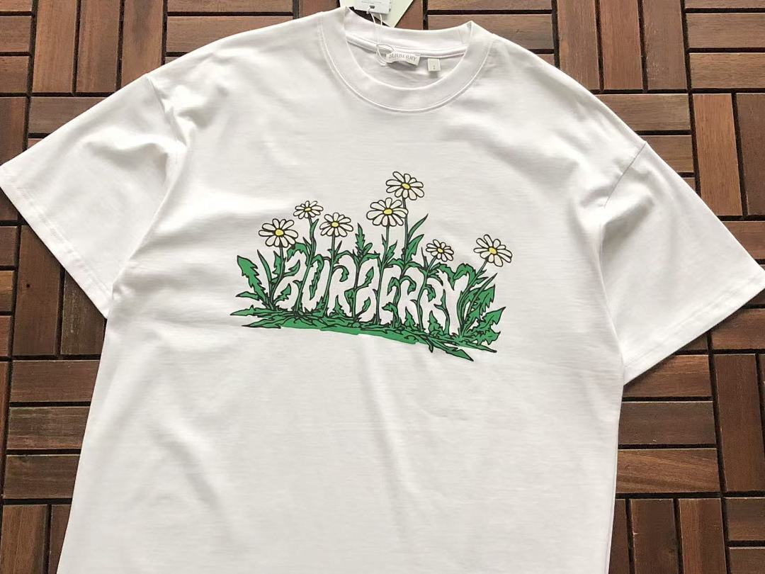 Burberry T-SHIRT