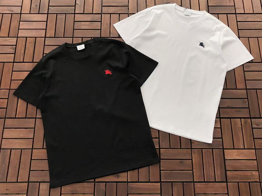 Burberry T-SHIRT