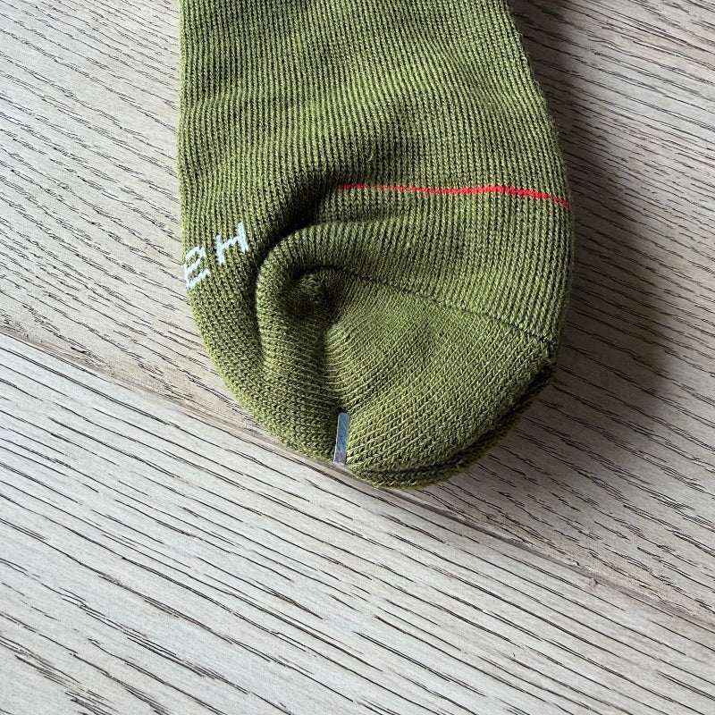 Supreme x Hanes Cushion Crew Socks 4-Pack