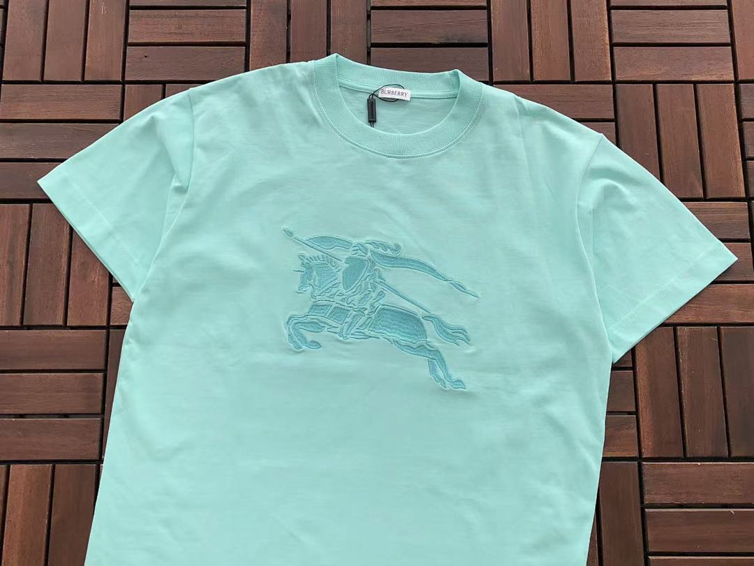 Burberry T-SHIRT