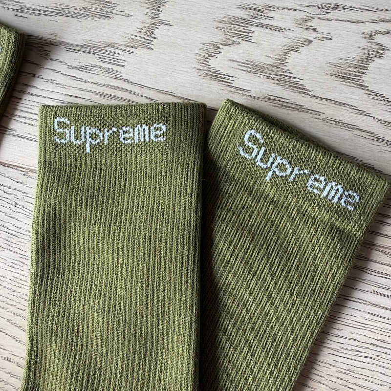 Supreme x Hanes Cushion Crew Socks 4-Pack