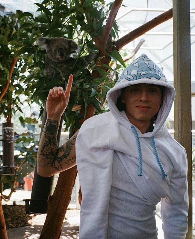 Syna-World Tracksuit - White-Blue