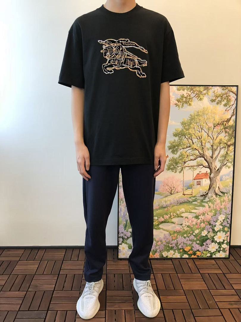 Burberry T-Shirt