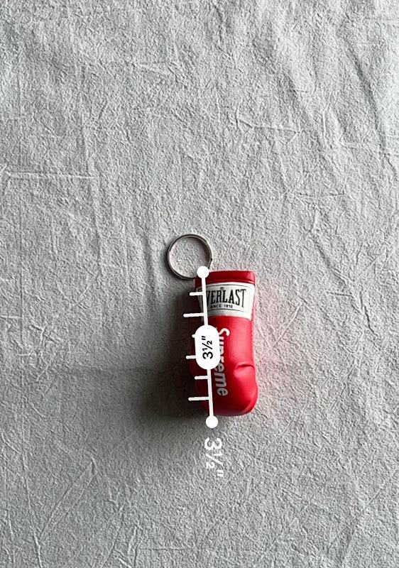 Supreme x Everlast Boxing Glove Keychain - Red/Black