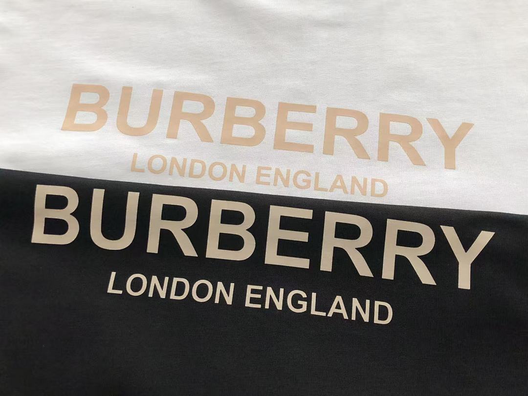 Burberry T-SHIRT