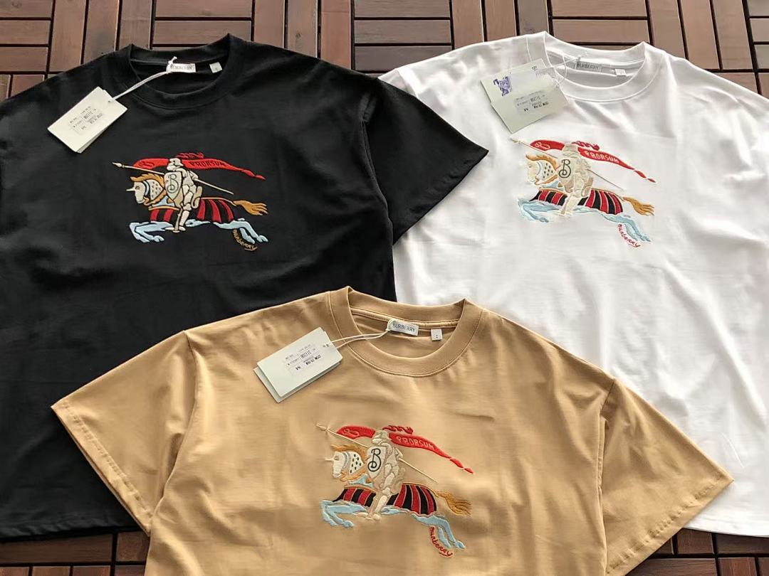 Burberry T-SHIRT
