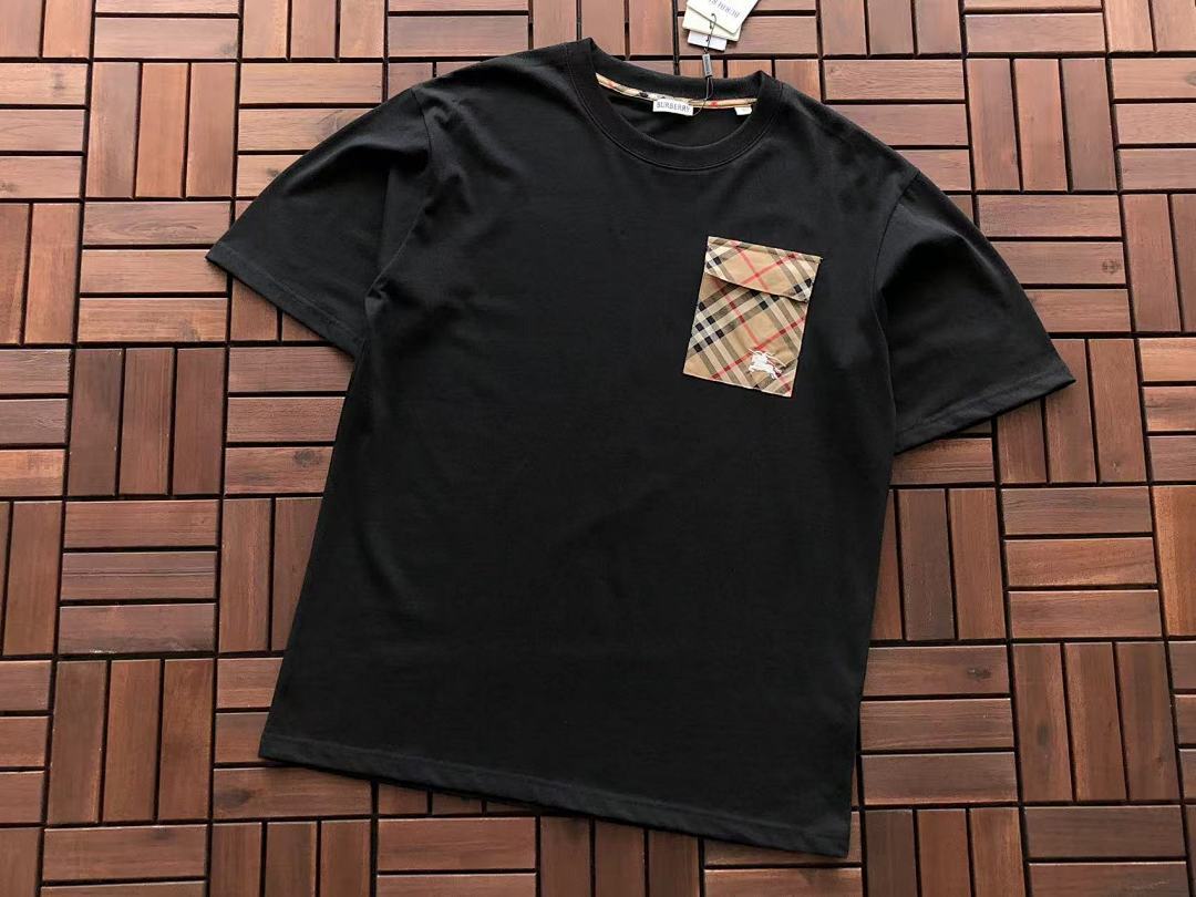 Burberry T-Shirt