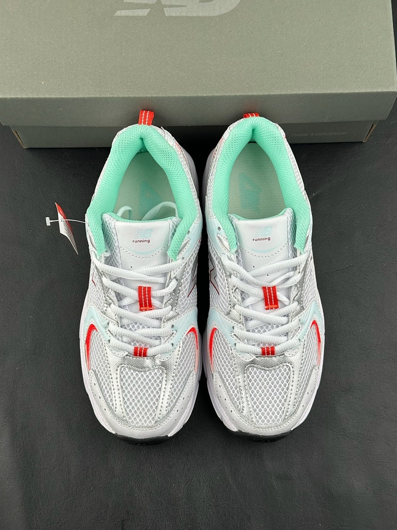 New Balance 530 Sneakers