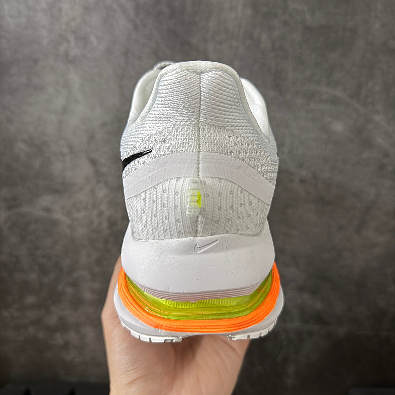 Nike ZoomX Morpho - White/Red