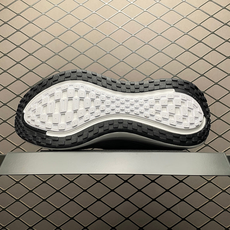 Nike ZoomX Streakfly - White/Black