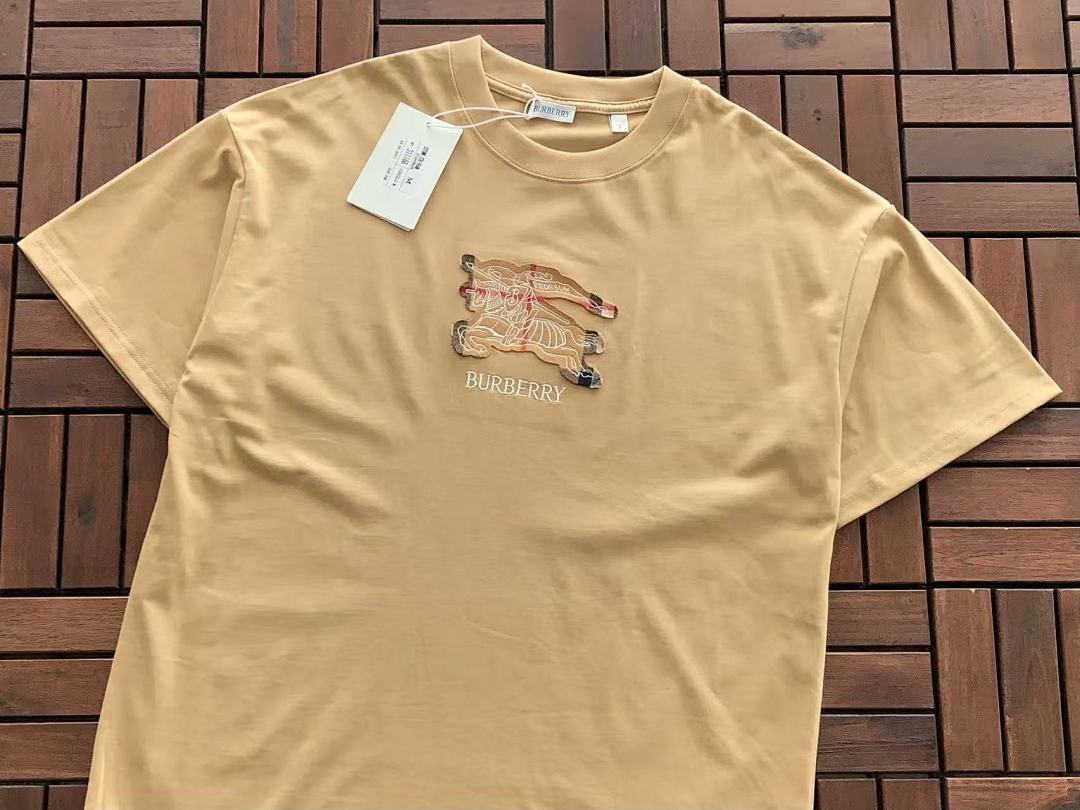 Burberry T-SHIRT