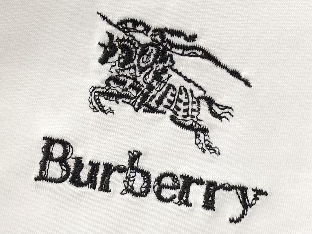 Burberry T-SHIRT