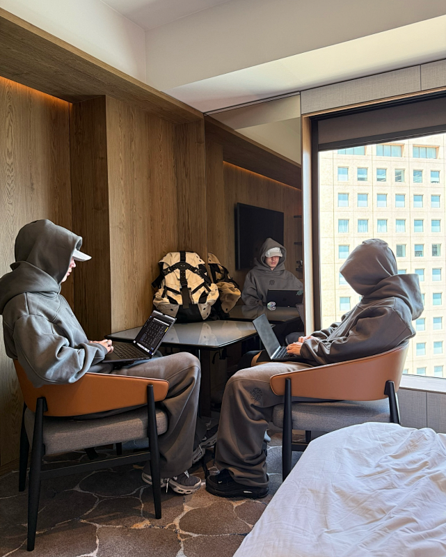 Mertra Bigstep Hoodie- Grey