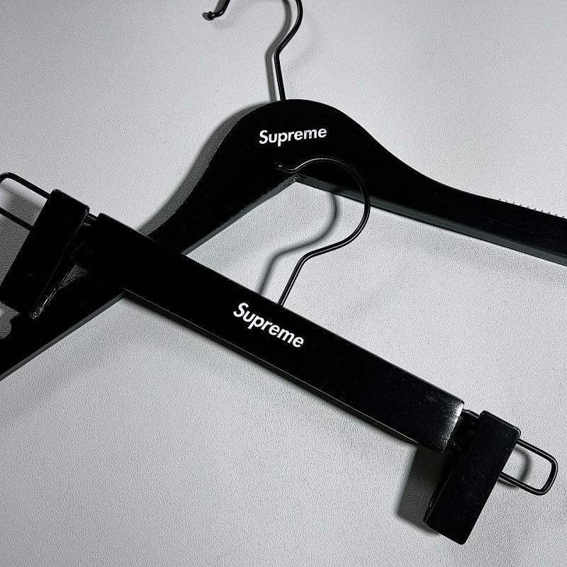 Supreme Hangers - Black/White