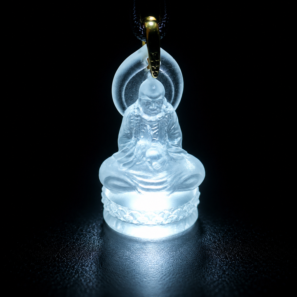 The Zen Pioneer Handcrafted Liuli Meditative Bodhidharma Amulet