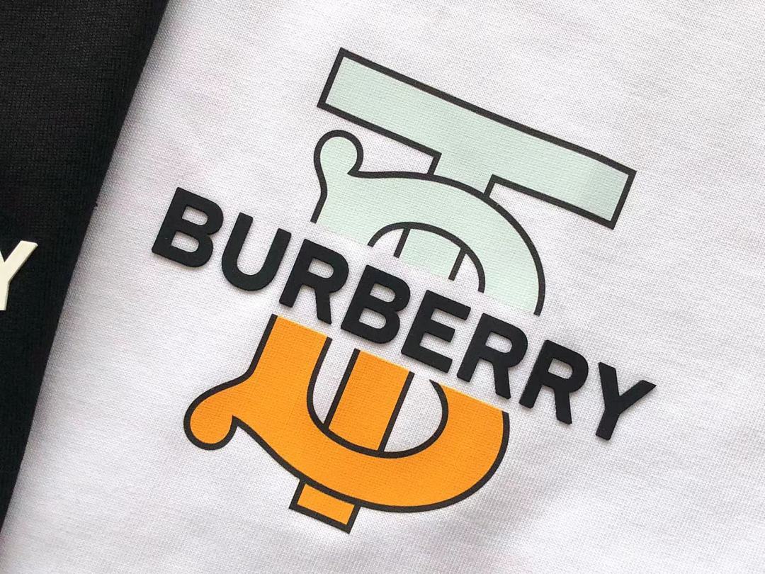 Burberry T-SHIRT