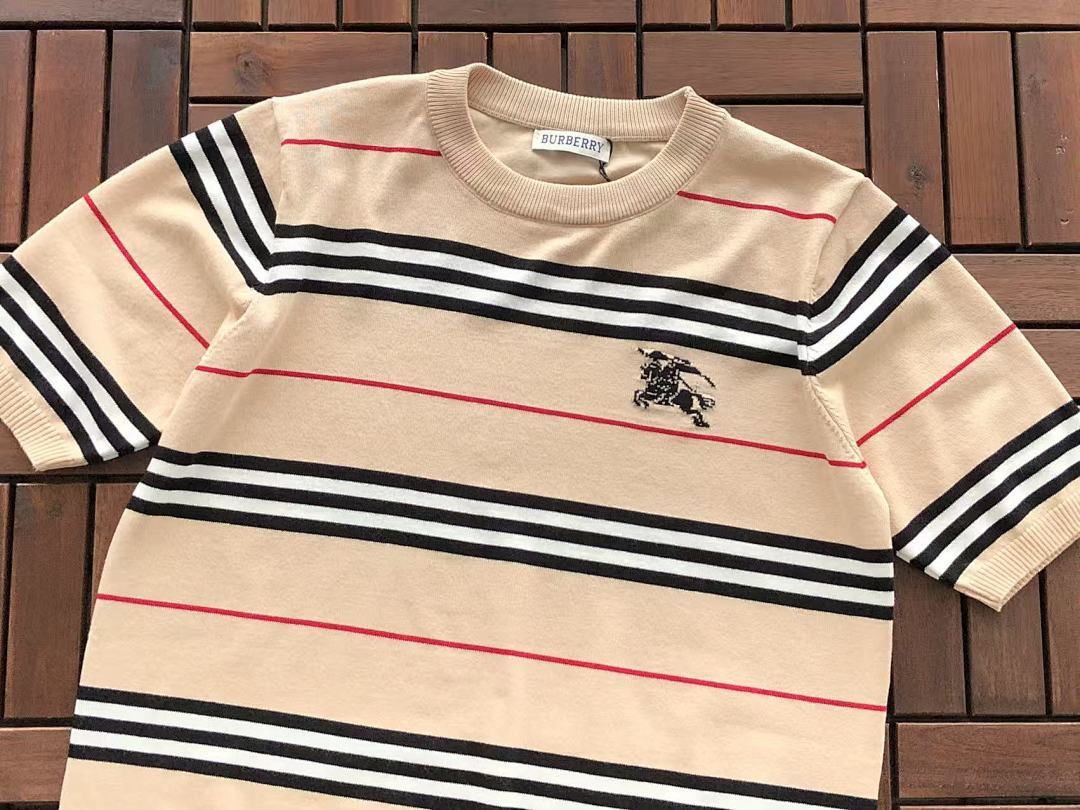 Burberry T-Shirt