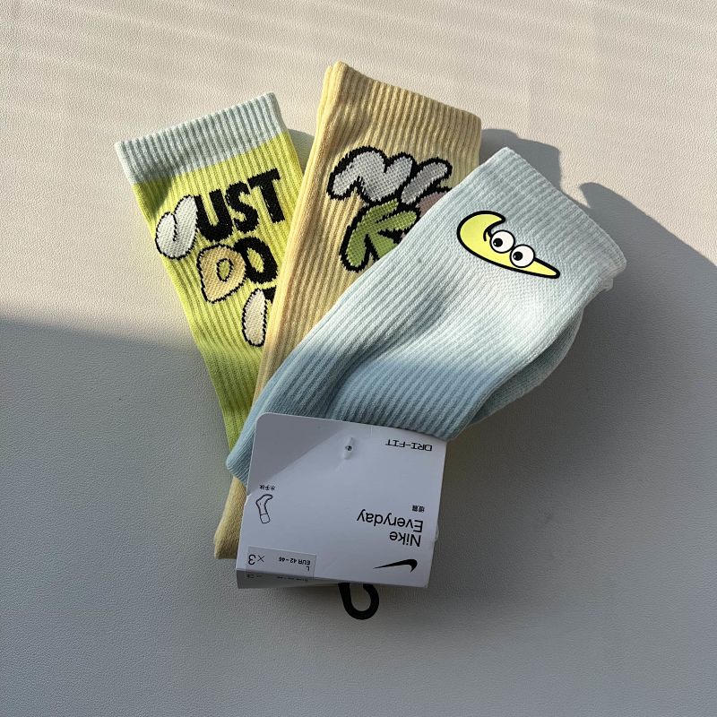 Nk Everyday Crew Socks Graphic Print Multipack