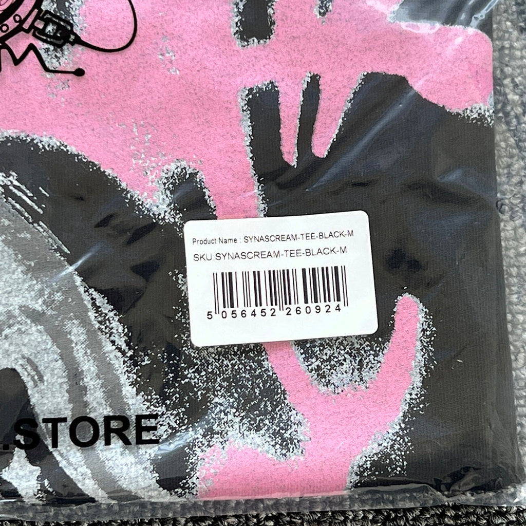 Graphic Tee Black Pink 2