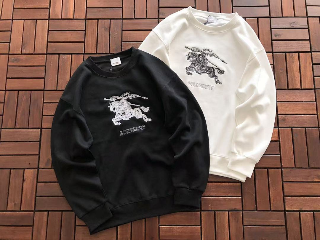 Burberry SWEATER