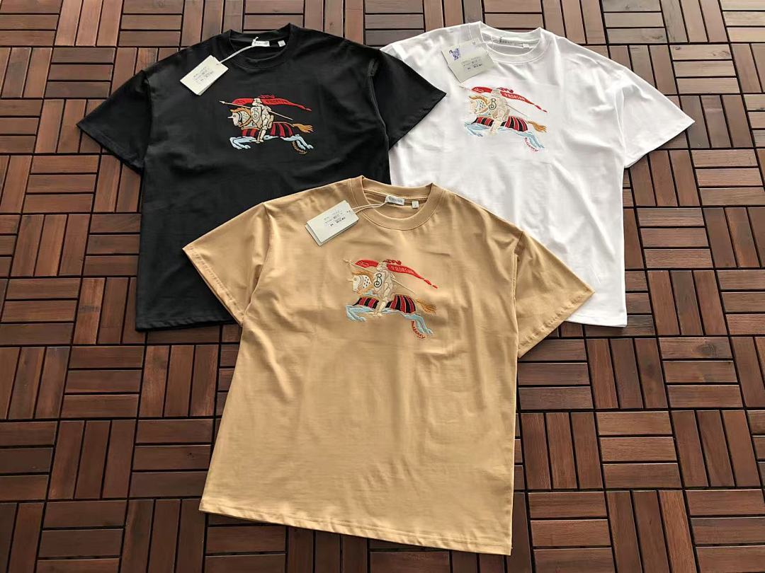 Burberry T-SHIRT
