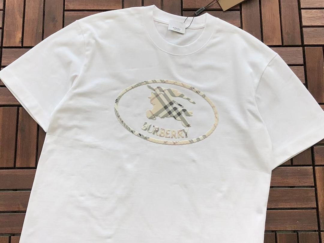 Burberry T-Shirt