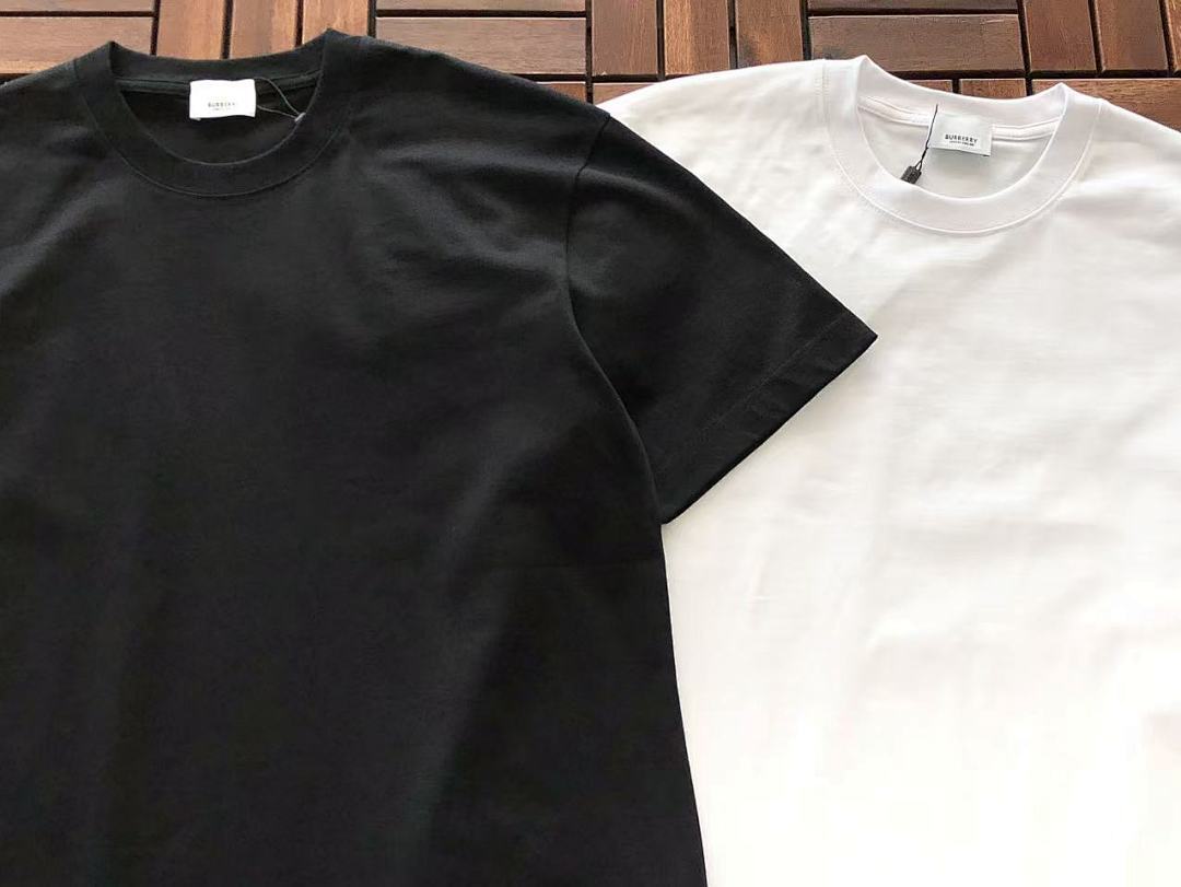 Burberry T-SHIRT