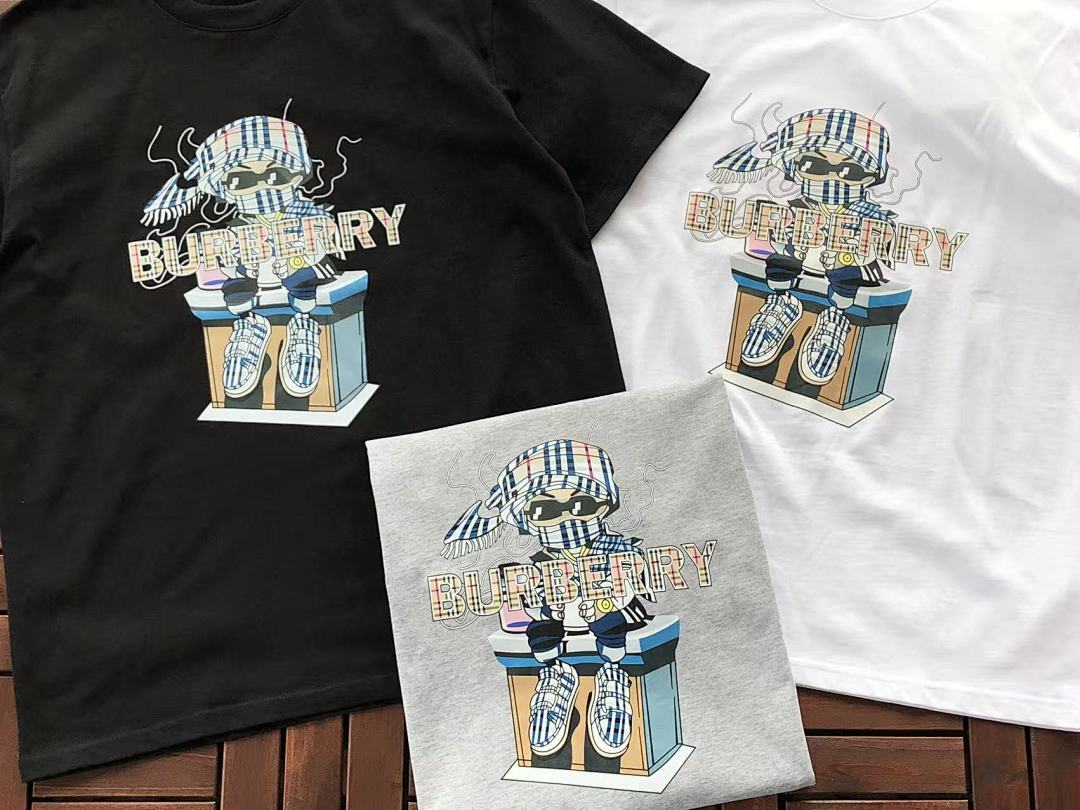 Burberry T-SHIRT