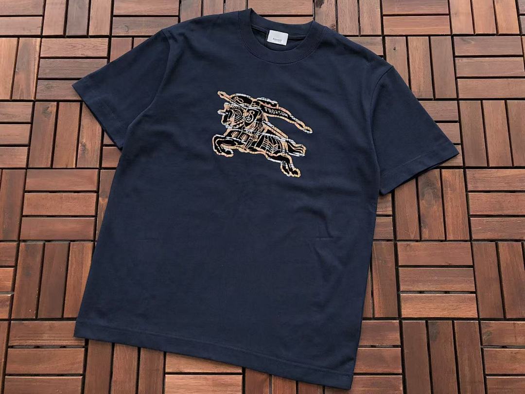 Burberry T-Shirt