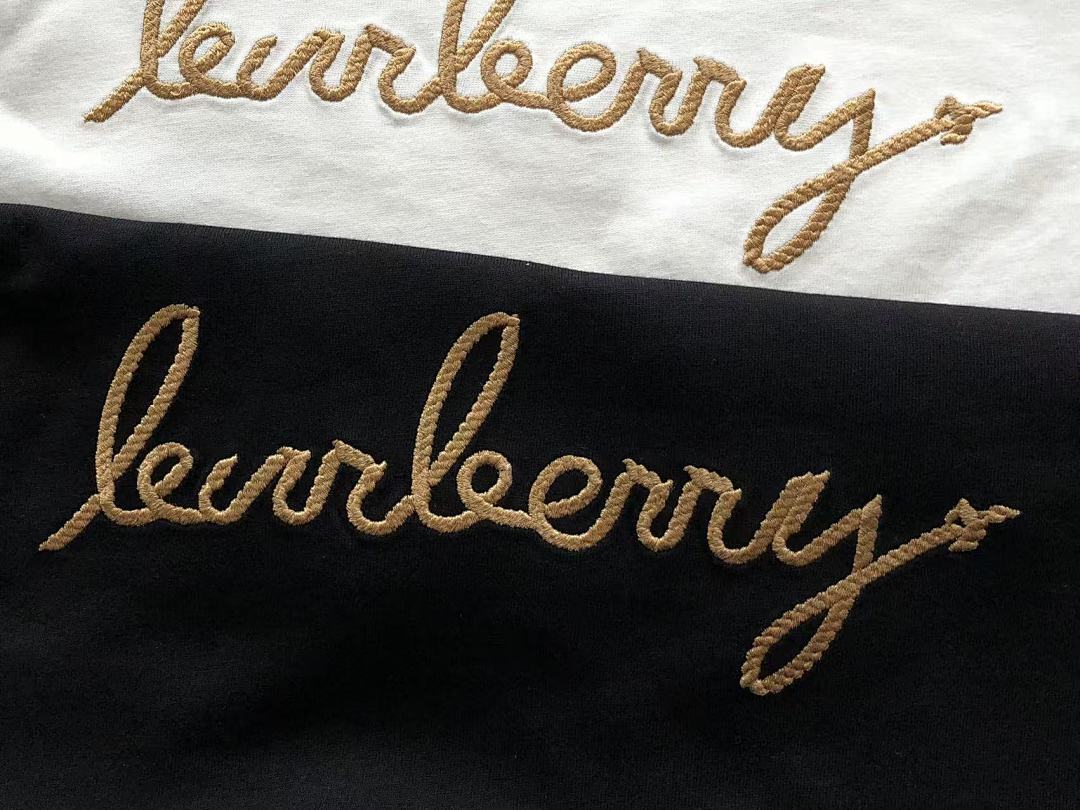 Burberry T-SHIRT