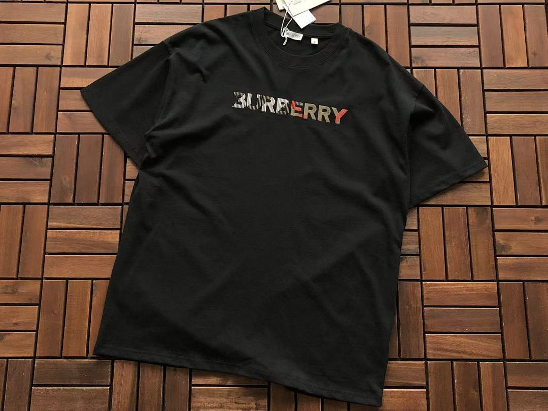 Burberry T-SHIRT