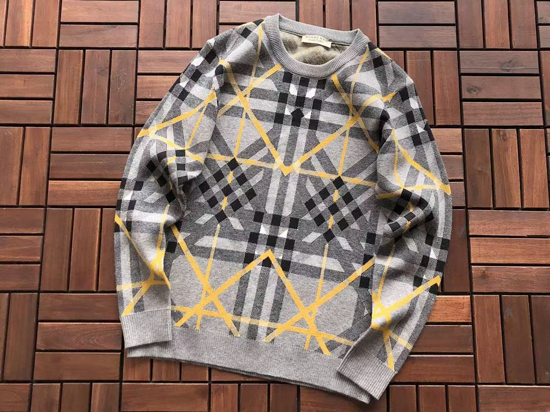 Burberry SWEATER