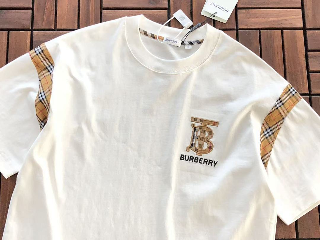 Burberry T-SHIRT