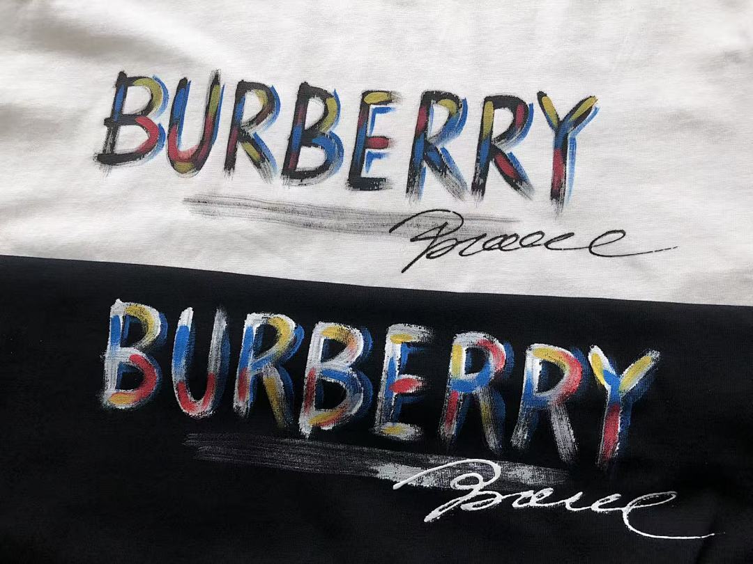 Burberry T-SHIRT