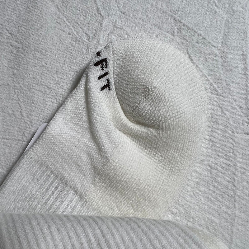 Nike Everyday Plus Crew Socks - Dark Red/White