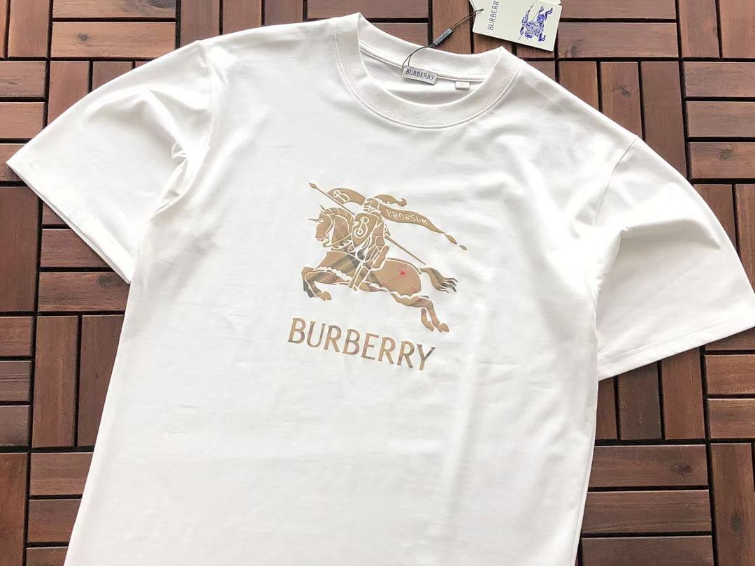Burberry T-Shirt