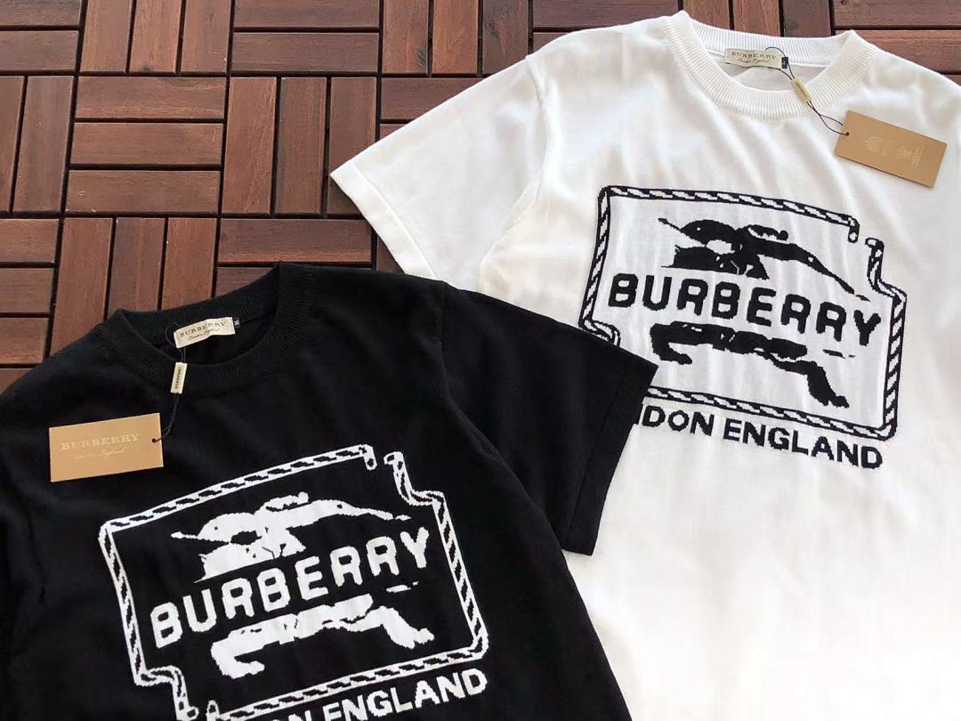 Burberry T-SHIRT