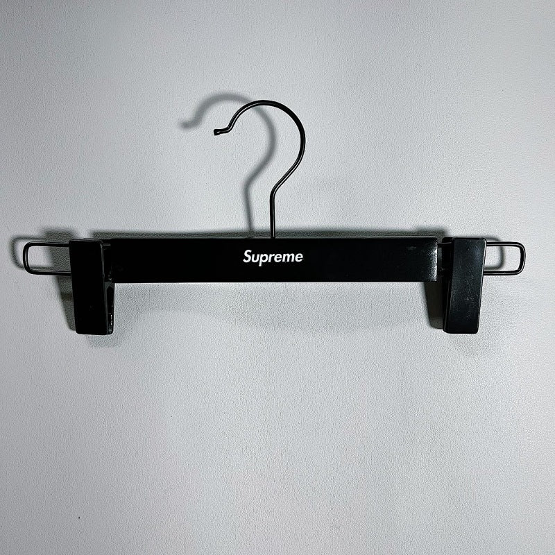Supreme Hangers - Black/White