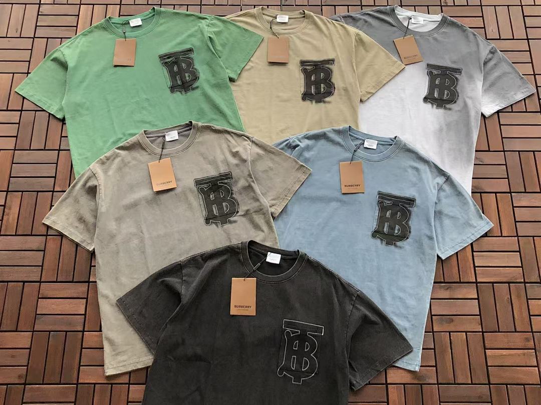 Burberry T-SHIRT
