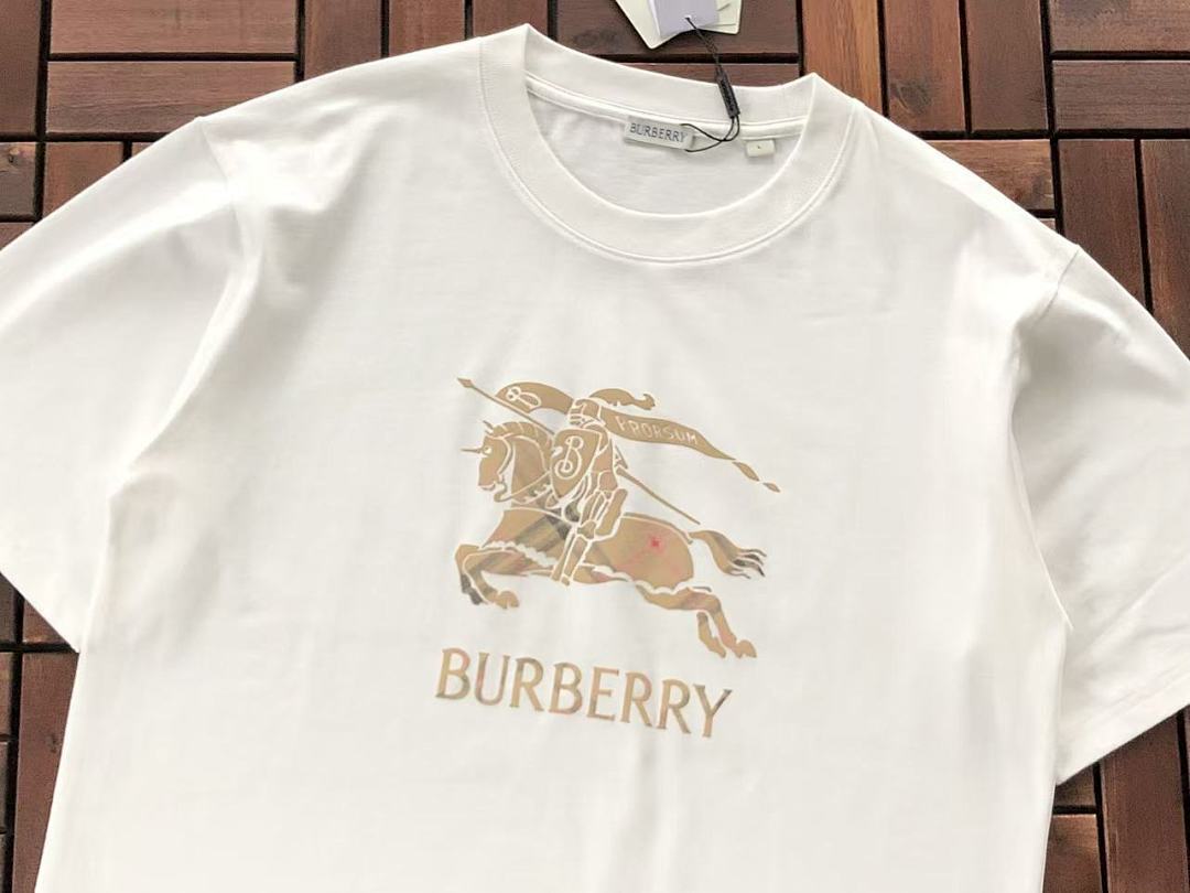 Burberry T-Shirt