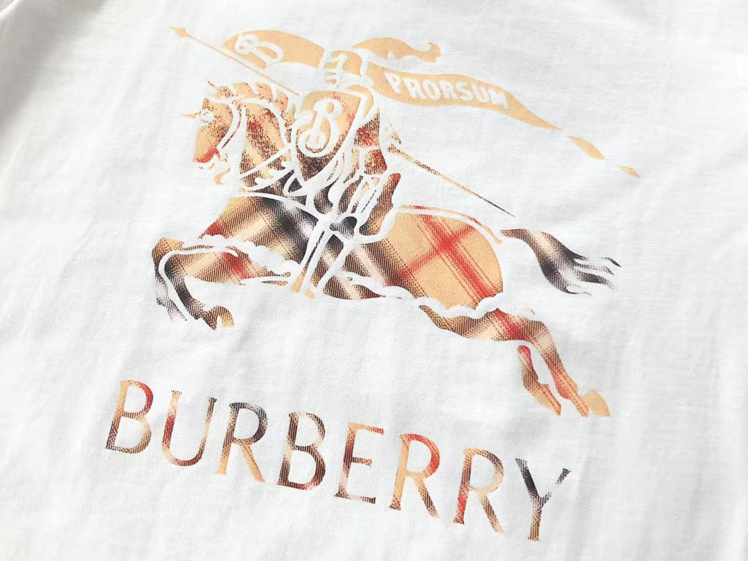 Burberry T-Shirt