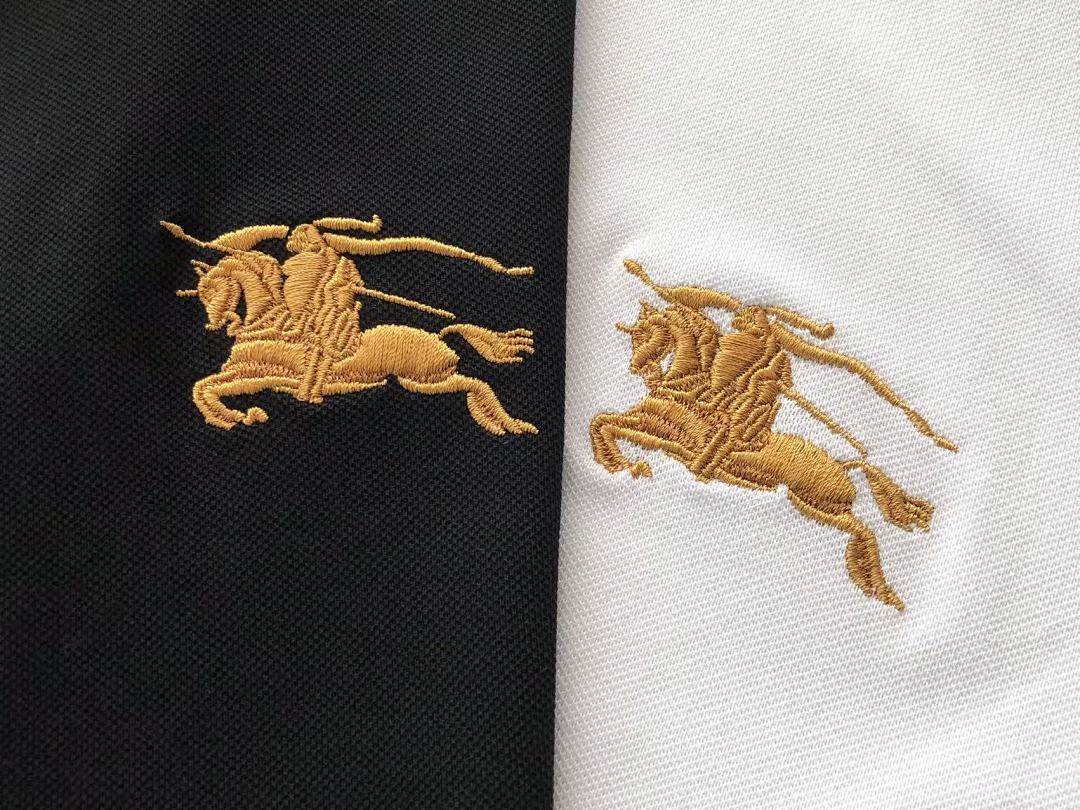 Burberry T-SHIRT