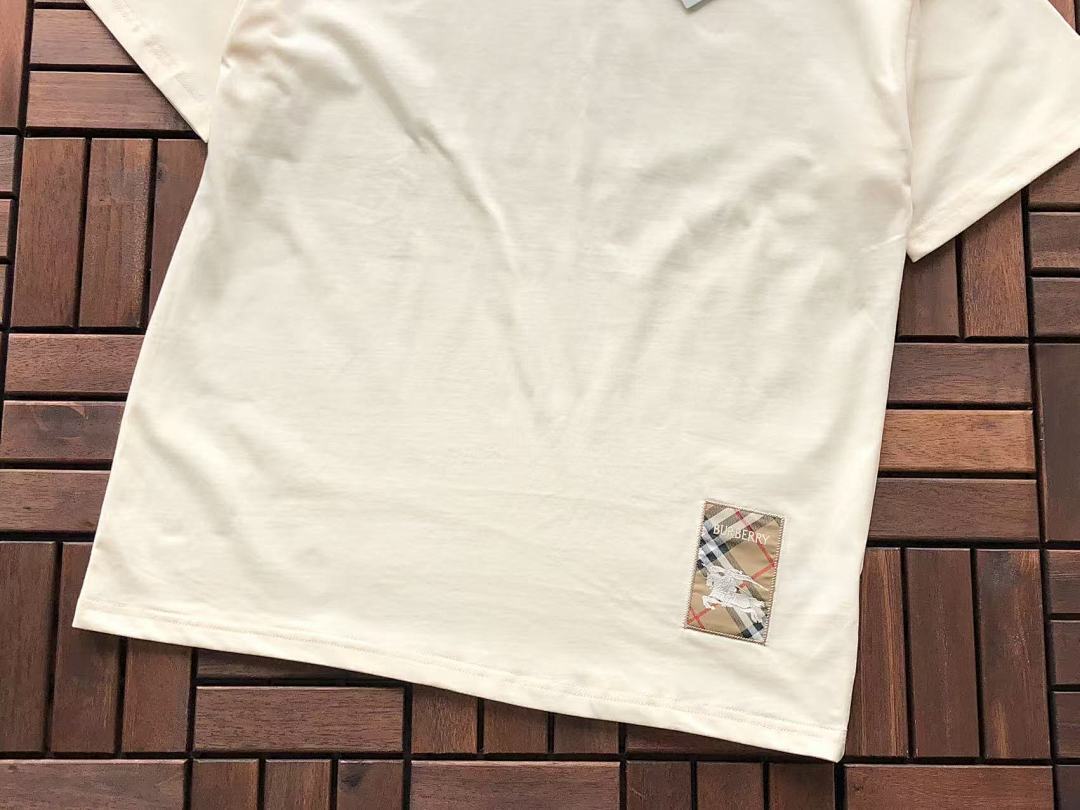 Burberry T-SHIRT