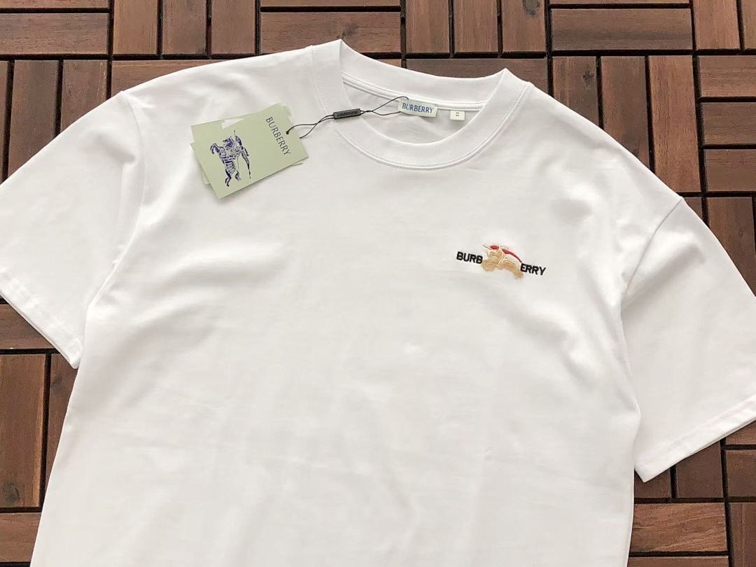 Burberry T-SHIRT