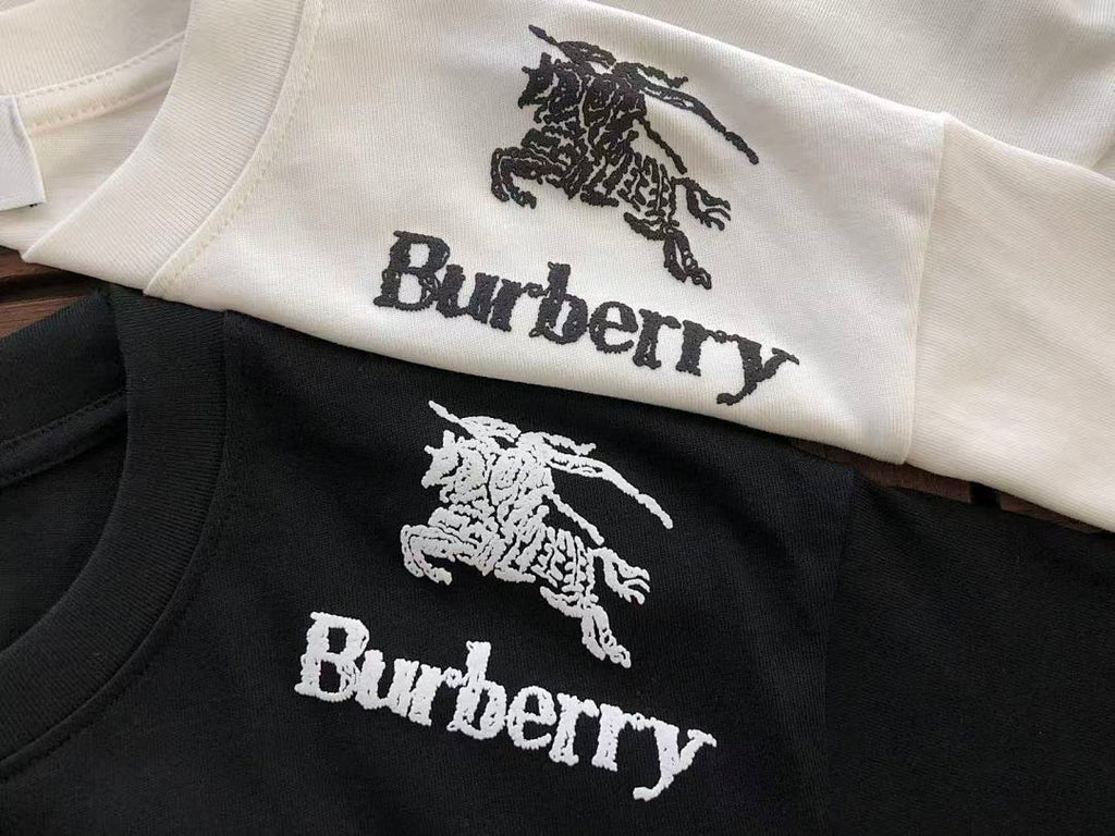 Burberry T-SHIRT